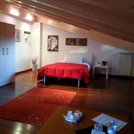 B&B Douglas House Varese Eksteriør billede
