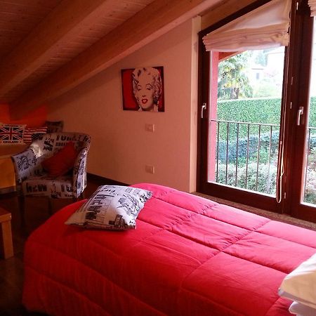 B&B Douglas House Varese Eksteriør billede