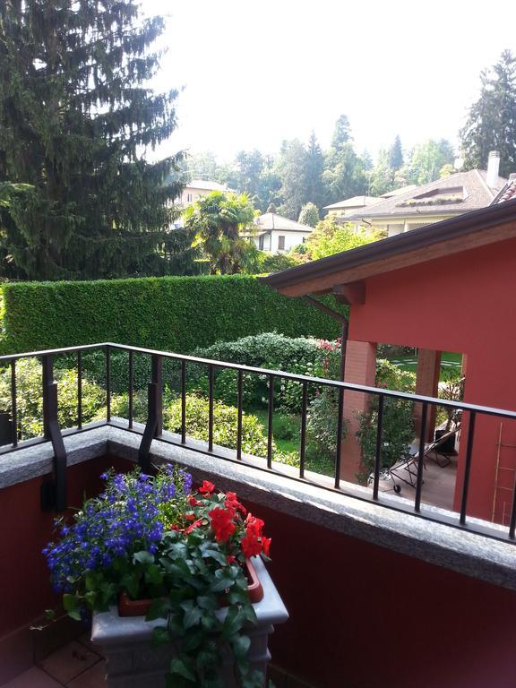B&B Douglas House Varese Eksteriør billede